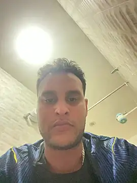 Snapshot of Cristian_099 chatting on June 30, 10:44 pm Cristian 099 online show from June 30, 10:44 pm