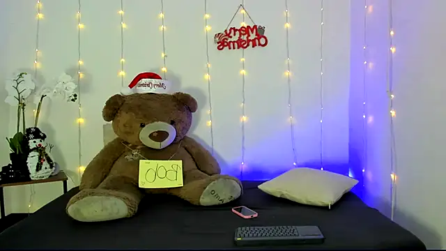 kendal scott1 online show from December 6, 8:40 pm