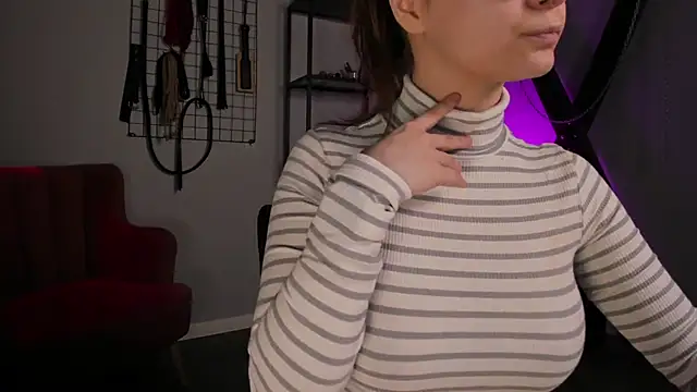 Snapshot of CassieCool chatting on September 16, 8:43 pm CassieCool online show from September 16, 8:43 pm