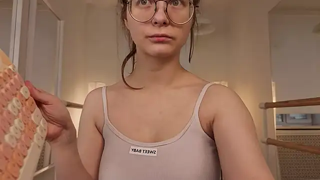 Snapshot of CassieCool chatting on October 16, 12:17 pm CassieCool online show from October 16, 12:17 pm