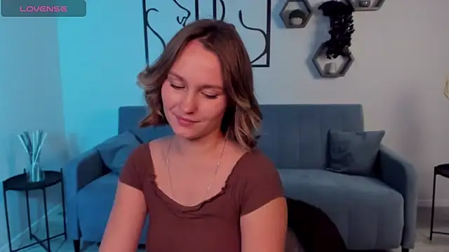 Snapshot of BritnieCute chatting on October 14, 4:57 am BritnieCute online show from October 14, 4:57 am