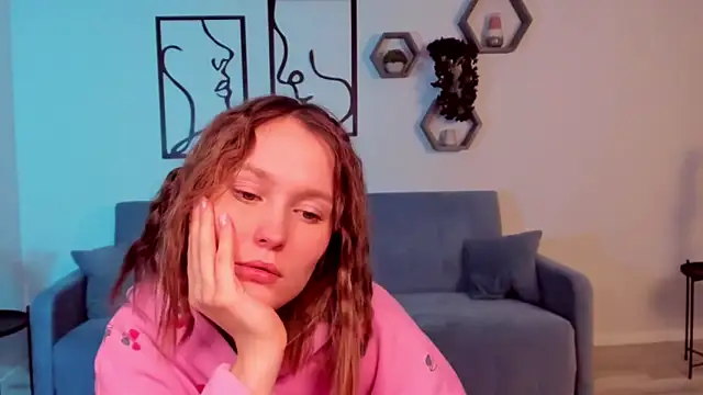 BritnieCute online show from February 10, 5:55 am