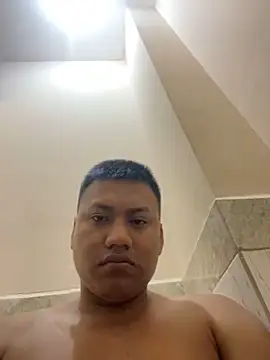 alejooxhot online show from June 15, 1:13 pm