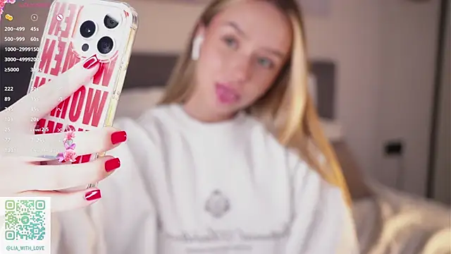 HollisBeckett online show from October 14, 3:07 am