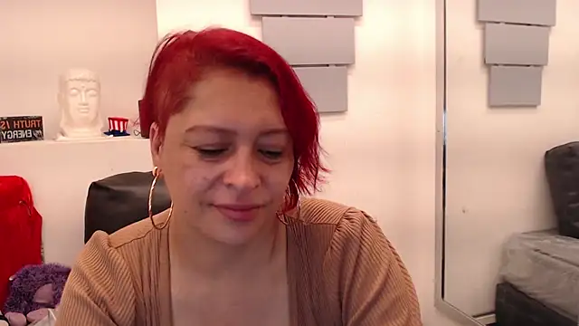 eva twiss online show from June 24, 5:01 pm