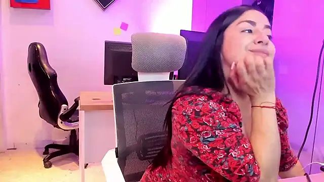 Snapshot of Kimkalifa_ chatting on October 17, 12:52 pm Kimkalifa online show from October 17, 12:52 pm