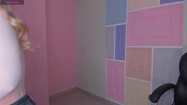 ChloePreston  online show from July 8, 11:48 am