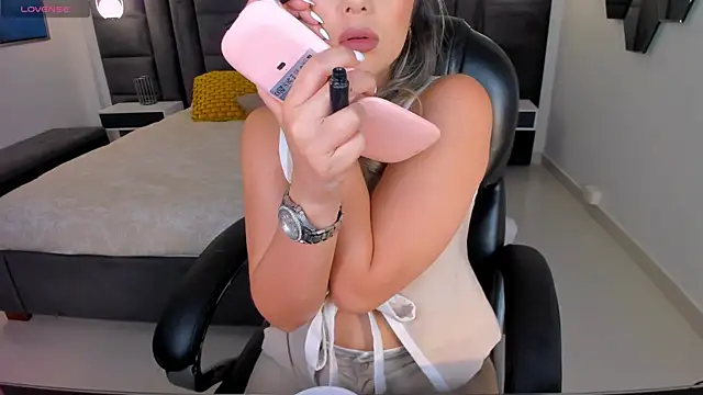 ChloePreston  online show from July 29, 11:52 am