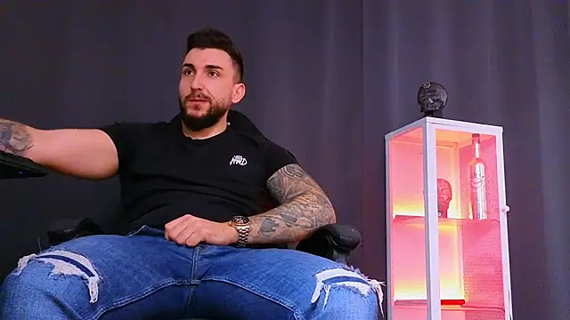 MightyAaron66 online show from January 19, 10:28 am