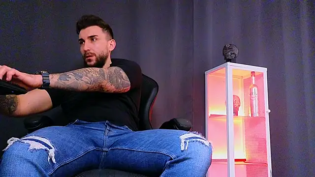 MightyAaron66 online show from January 20, 11:24 am