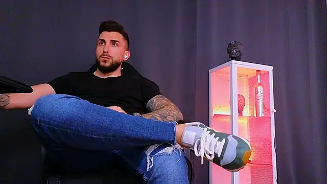 MightyAaron66 online show from January 30, 9:25 pm