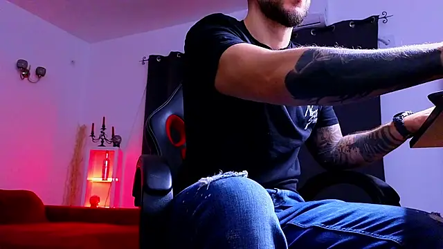 MightyAaron66 online show from September 30, 2:27 am