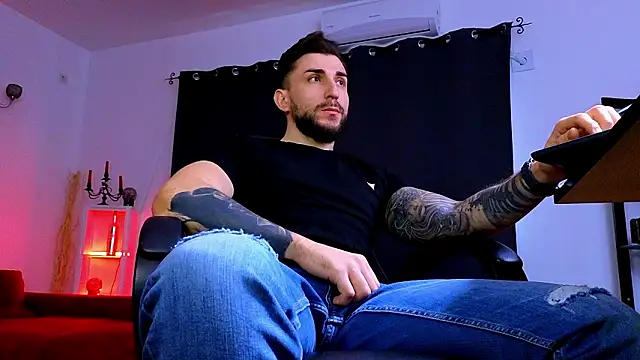 Snapshot of MightyAaron66 chatting on February 15, 7:51 am MightyAaron66 online show from February 15, 7:51 am