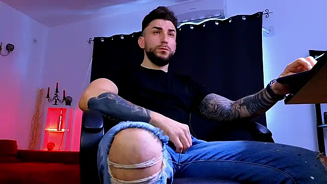 Snapshot of MightyAaron66 chatting on February 21, 7:09 am MightyAaron66 online show from February 21, 7:09 am