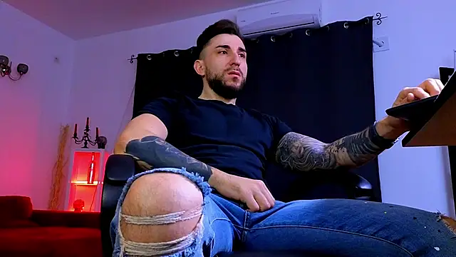 Snapshot of MightyAaron66 chatting on February 23, 2:20 am MightyAaron66 online show from February 23, 2:20 am