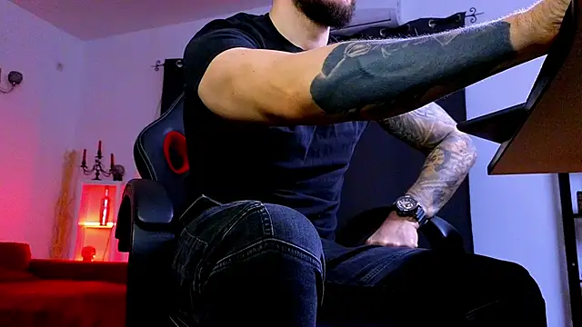 Snapshot of MightyAaron66 chatting on February 27, 4:29 pm MightyAaron66 online show from February 27, 4:29 pm