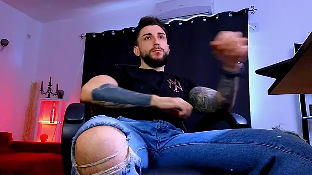 Snapshot of MightyAaron66 chatting on March 2, 7:15 am MightyAaron66 online show from March 2, 7:15 am