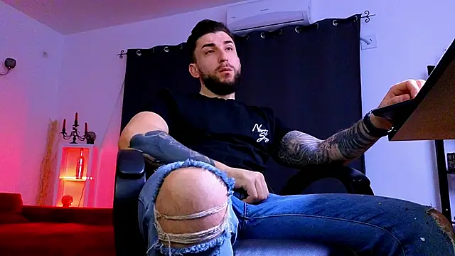 Snapshot of MightyAaron66 chatting on March 6, 3:36 am MightyAaron66 online show from March 6, 3:36 am