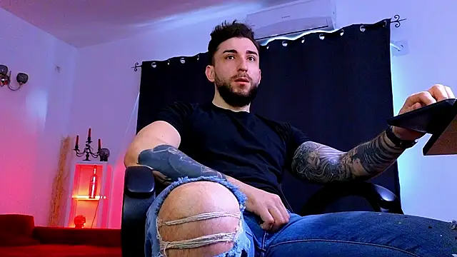 Snapshot of MightyAaron66 chatting on March 8, 6:17 am MightyAaron66 online show from March 8, 6:17 am