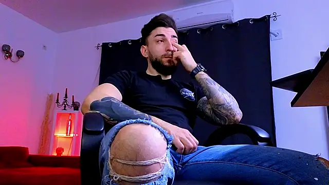 Snapshot of MightyAaron66 chatting on March 9, 3:54 am MightyAaron66 online show from March 9, 3:54 am