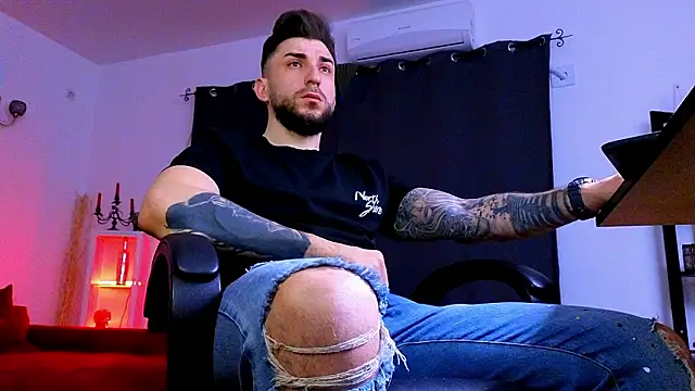 Snapshot of MightyAaron66 chatting on March 13, 3:24 am MightyAaron66 online show from March 13, 3:24 am