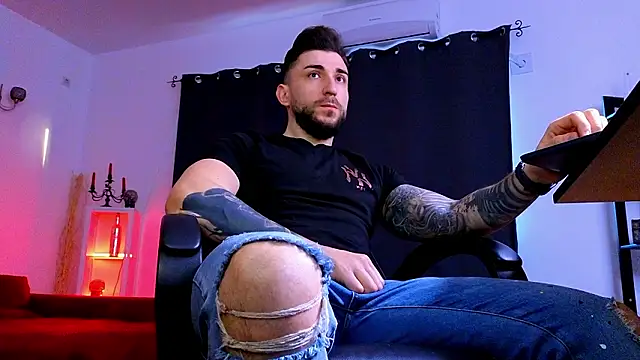 Snapshot of MightyAaron66 chatting on March 15, 5:02 am MightyAaron66 online show from March 15, 5:02 am