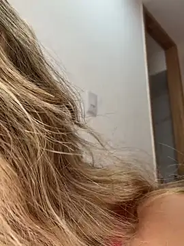 cuteluci  online show from March 31, 12:27 pm