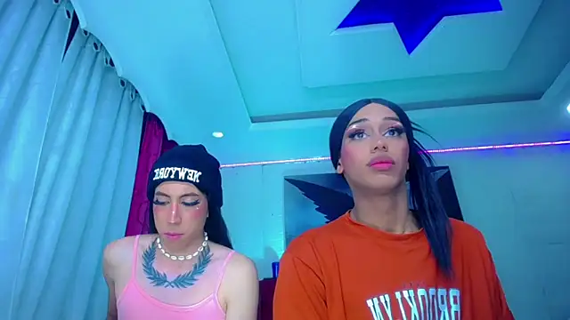 NahomiCamper online show from October 11, 2:26 pm