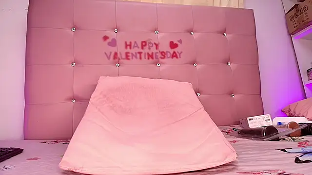 Snapshot of kata_hazel chatting on February 12, 7:13 pm kata hazel online show from February 12, 7:13 pm