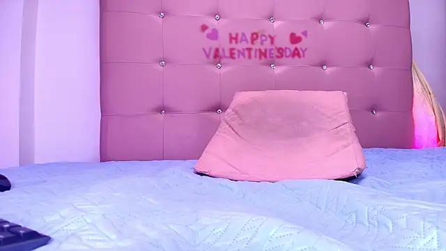Snapshot of kata_hazel chatting on February 19, 7:05 pm kata hazel online show from February 19, 7:05 pm