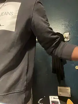 Snapshot of Dambaby25 chatting on March 19, 1:09 am Dambaby25 online show from March 19, 1:09 am