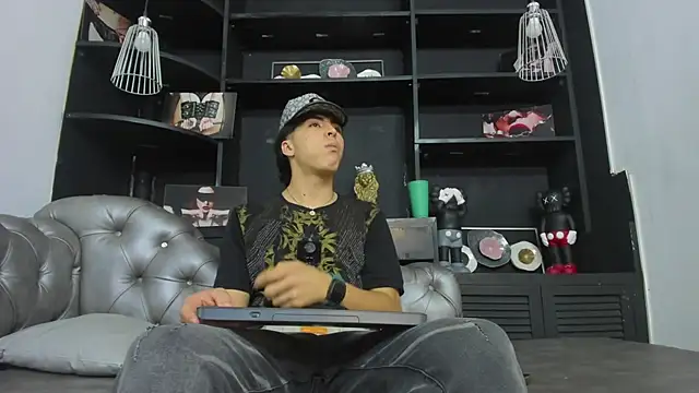 HeellBoy  online show from October 15, 7:25 pm