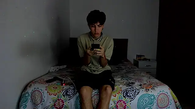 Snapshot of HeellBoy_ chatting on February 23, 6:00 am HeellBoy online show from February 23, 6:00 am