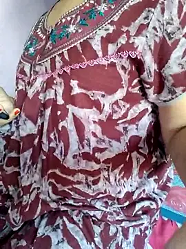 Snapshot of samitasharma chatting on December 24, 9:28 am samitasharma online show from December 24, 9:28 am