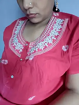 Snapshot of samitasharma chatting on December 26, 2:01 am samitasharma online show from December 26, 2:01 am