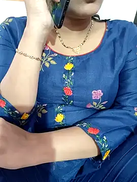 Snapshot of samitasharma chatting on December 29, 8:11 am samitasharma online show from December 29, 8:11 am