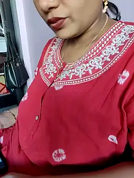 Snapshot of samitasharma chatting on January 4, 10:05 am samitasharma online show from January 4, 10:05 am