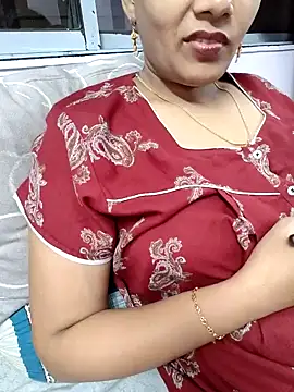 Snapshot of samitasharma chatting on January 6, 1:19 pm samitasharma online show from January 6, 1:19 pm