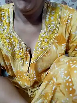 Snapshot of samitasharma chatting on January 31, 2:04 am samitasharma online show from January 31, 2:04 am