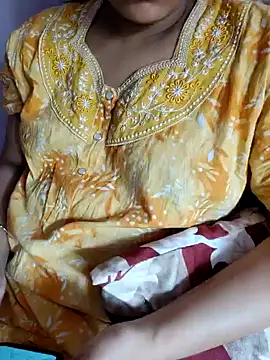 Snapshot of samitasharma chatting on February 7, 4:59 am samitasharma online show from February 7, 4:59 am