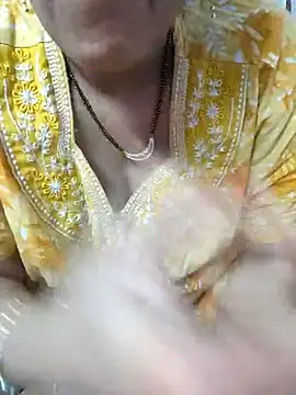 Snapshot of samitasharma chatting on February 23, 1:53 pm samitasharma online show from February 23, 1:53 pm