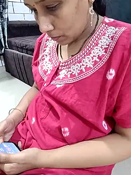 Snapshot of samitasharma chatting on March 2, 2:32 pm samitasharma online show from March 2, 2:32 pm