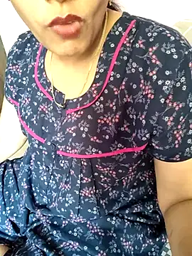 Snapshot of samitasharma chatting on March 22, 5:17 am samitasharma online show from March 22, 5:17 am