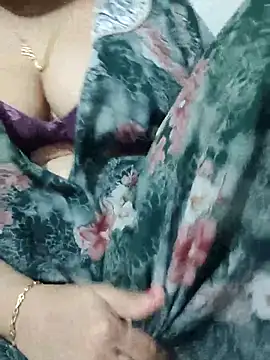 Snapshot of samitasharma chatting on March 20, 4:34 pm samitasharma online show from March 20, 4:34 pm