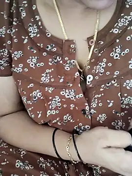 Snapshot of samitasharma chatting on June 2, 5:09 am samitasharma online show from June 2, 5:09 am