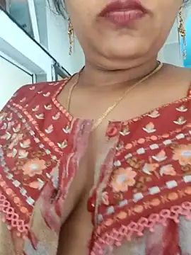 Snapshot of samitasharma chatting on June 14, 2:35 am samitasharma online show from June 14, 2:35 am