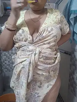 Snapshot of samitasharma chatting on June 15, 3:53 am samitasharma online show from June 15, 3:53 am