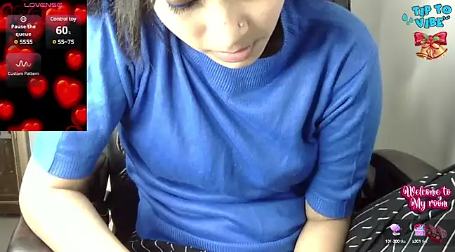 Snapshot of Barbie-Queen2 chatting on December 8, 8:36 pm Barbie-Queen2 online show from December 8, 8:36 pm