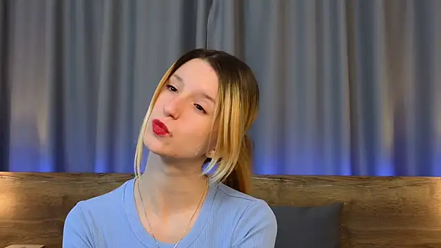 Fellissa online show from December 5, 4:12 pm