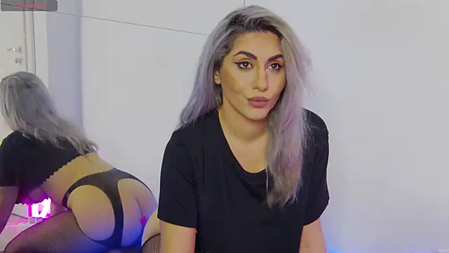 Snapshot of CelineMeyerr chatting on February 18, 6:20 am CelineMeyerr online show from February 18, 6:20 am